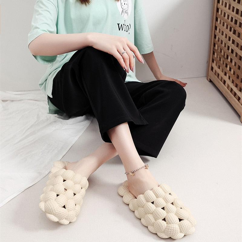 Women Man Soft Bubble Slippers Fashion 2023 New EVA Cool Home Beach Shoes Massage Sole Slippers Designer Indoor Peanut Slipper